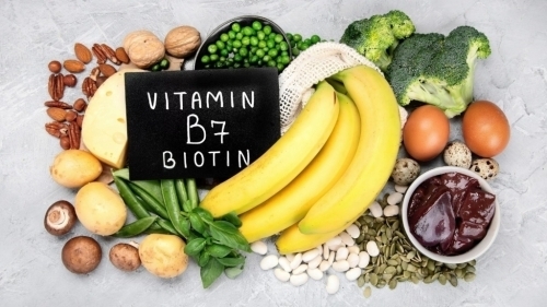 Biotin (Vitamin B7) Là Gì? (Hỗ Trợ Tóc & Da Khỏe Từ Bên Trong)  Công dụng & Thực Phẩm Giàu B7
